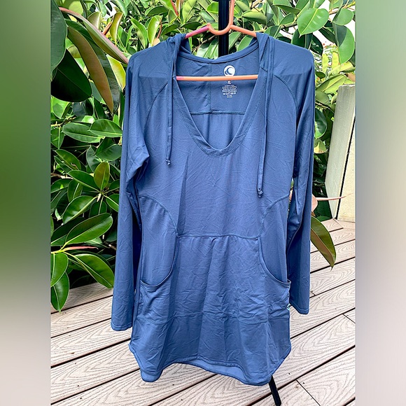 Wave Life Blue Hoodie UV Protection 50+ Cover up XL NWT